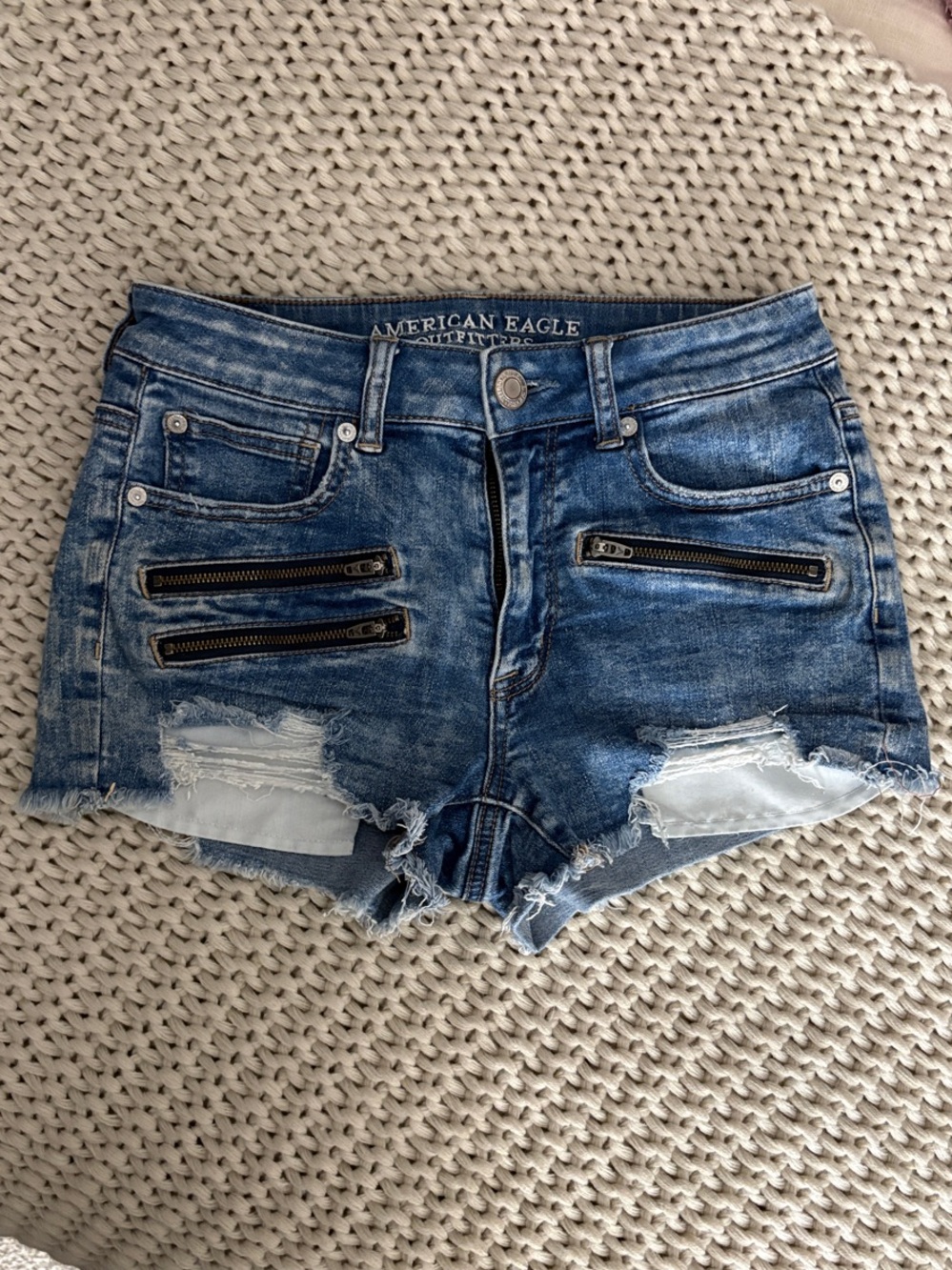 American Eagle Outfitters - Distressed Hi-Rise Shorts with Zipper Detail
Jorts